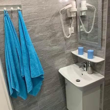 Apartment Calm And Comfy Stay With Ac *